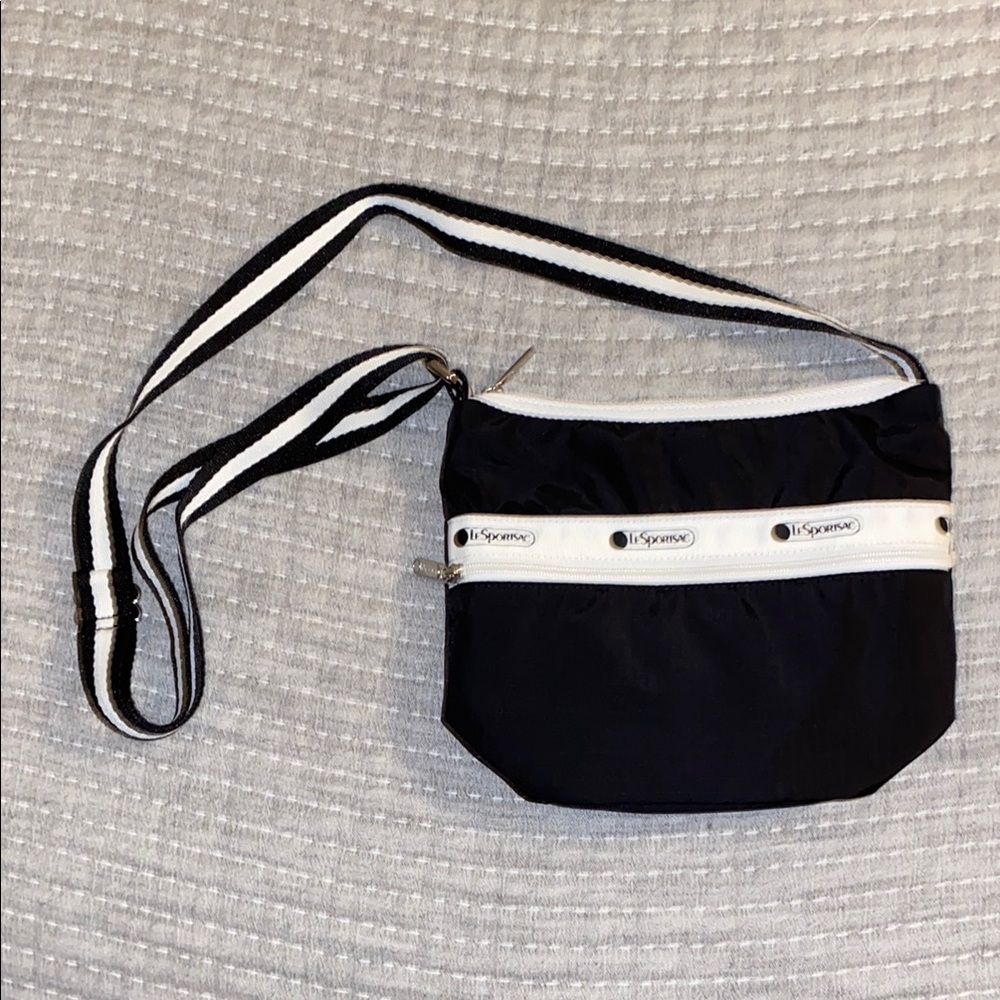 NWOT LeSportsac Classic Black and White Shoulder Bag